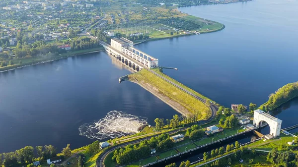 Uglich Ryssland Uglich Pound Lock Portalvattenutsläpp Tidig Morgon Flygfoto — Stockfoto