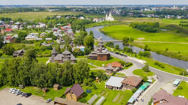 苏斯达尔 俄罗斯 从Kozlyat Evo村到Suzdal的变形教堂 一座18世纪中期木制建筑的纪念碑 Aerial View — 图库照片