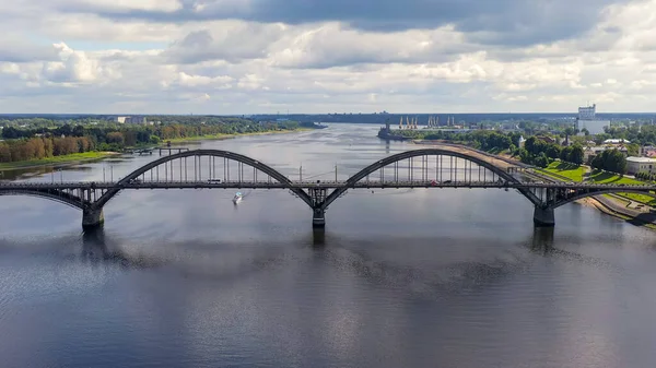 Rybinsk Rusko Rybinský Most Most Přes Řeku Volhu Který Nachází — Stock fotografie