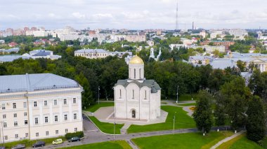 Rusya, Vladimir. Şehrin üzerinde uçuş. Dmitrievsky Katedrali - XII yüzyılın anıtsal Katedrali, Hava Görünümü  