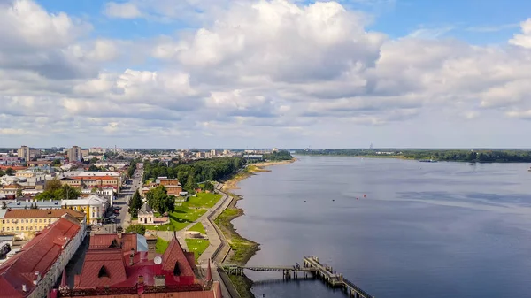 Rybinsk Ryssland Byggandet Den Tidigare Spannmålsbörsen Och Floden Volgas Vall — Stockfoto