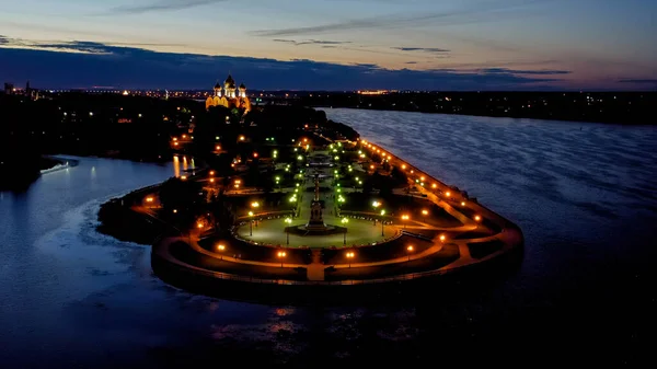 Yaroslavl Rússia Strelka Spit Kotorosl Flui Para Rio Volga Luzes — Fotografia de Stock