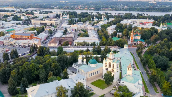 俄罗斯Yaroslavl Yaroslavl Spaso Preobrazhensky修道院 Spaso Yaroslavl修道院 的钟楼 Belfry Yaroslavl Spaso — 图库照片