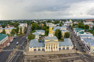 Kostroma, Rusya - 12 Ağustos 2020: Yangın kulesi. Hava görünümü