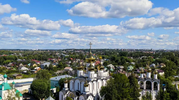Pereslavl Zalessky 俄罗斯 圣尼古拉斯皮雷斯拉夫斯基修道院多云的天气 空中景观 — 图库照片
