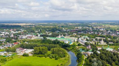 Suzdal, Rusya. Uçuş. Suzdal Şehir Merkezi, Ticaret Meydanı, Havadan Görünüm  