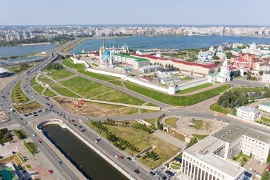 Kazan, Rusya. Şehrin ana ilgi odağı Kazan Kremlin 'dir. Hava görünümü