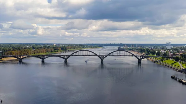 Rybińsk Rosja Most Rybiński Most Przez Rzekę Wołgę Położony Mieście — Zdjęcie stockowe