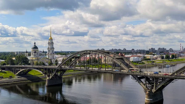 Rybinsk Rusia Puente Rybinsk Catedral Spaso Transfiguración Catedral Transfiguración Del —  Fotos de Stock