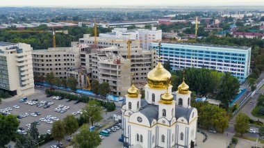 Krasnodar, Rusya - 27 Ağustos 2020: St. Alexander Nevsky Katedrali. Hava görüntüsü, Hava Görüntüsü  