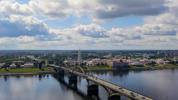 Rybińsk Rosja Most Rybiński Most Przez Rzekę Wołgę Położony Mieście — Zdjęcie stockowe
