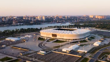 Rostov-on-Don, Rusya - 25 Ağustos 2020: Rostov Arena. Futbol stadyumu, Rostov-on-Don 'da futbol şampiyonası. Günbatımı Saati, Hava Görünümü  