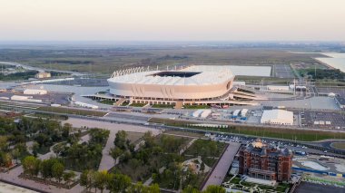 Rostov-on-Don, Rusya - 25 Ağustos 2020: Rostov Arena. Futbol stadyumu, Rostov-on-Don 'da futbol şampiyonası. Günbatımı Saati, Hava Görünümü  
