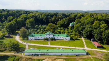 Yasnaya Polyana, Rusya. Lev Nikolaevich Tolstoy, Yasnaya Polyana 'da doğdu ve hayatının çoğunu Havadan Bakış' ta geçirdi.  