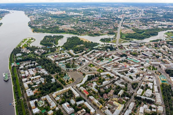 Yaroslavl Ryssland Sammanflödet Floderna Volga Och Kotorosl Strelka Panoramautsikt Över — Stockfoto