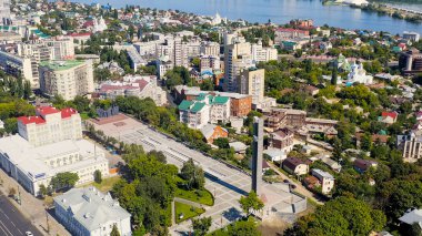 Voronezh, Rusya - 23 Ağustos 2020: Zafer Meydanı. Zafer Meydanı 'nda Stele, Hava Görüntüsü  