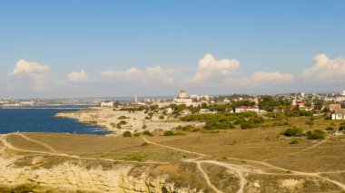 Sivastopol, Kırım. Chersonesos 'taki the the the the the the the Hughmirsky Cathedral. Chersonesus Tauric - Kırım kıyısındaki Herkül yarımadasında antik Yunanlılar tarafından kurulmuş, Aerial View  