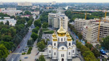 Krasnodar, Rusya - 27 Ağustos 2020: St. Alexander Nevsky Katedrali. Hava görüntüsü, Hava Görüntüsü  