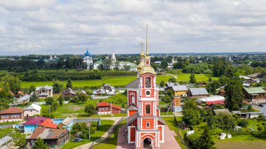 Suzdal, Rusya. Uçuş. Borisov tarafındaki kutsal prensler Boris ve Gleb Kilisesi veya Borisoglebskaya Kilisesi, Havadan Bakış  