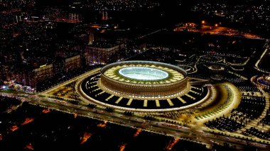 Krasnodar, Rusya - 26 Ağustos 2020: Krasnodar - Krasnodar şehrindeki bir futbol stadyumu. Halk Parkı Krasnodar (Galitsky Parkı). Gece Vakti, Hava Görüntüsü  