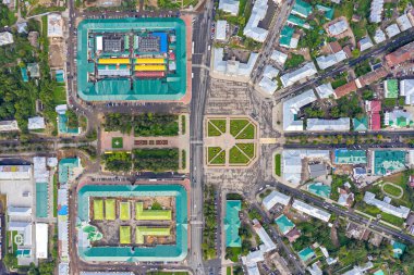 Kostroma, Rusya. Şehir merkezinin hava görüntüsü. Kırmızı sıra, Susanin Meydanı. Panorama