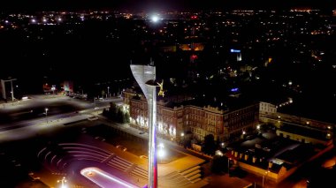 Rostov-on-Don, Rusya - 26 Ağustos 2020: Rostov 'un Kurtarıcılarına. Tiyatro meydanı. Gece görüşü, Hava Görünümü  