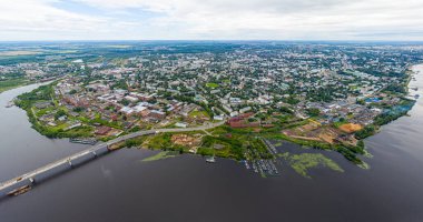 Kostroma, Rusya. Kostroma ve Volga nehirlerinin birleştiği yer. Hava görünümü