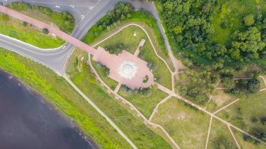 Rzhev, Rusya - 20 Ağustos 2020: Rzhev, Havadan Bakış Kurtarıcılarına Obelisk  