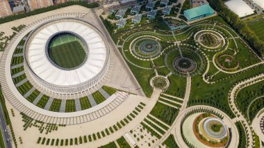 Krasnodar, Rusya - 29 Ağustos 2020: Krasnodar - Krasnodar şehrindeki bir futbol stadyumu. Halk Parkı Krasnodar (Galitsky Parkı). Yaz hava manzarası, Hava manzarası  