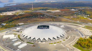 Samara, Rusya - 20 Eylül 2020 Samara Arena Stadyumu. Sonbahar bulutları, Hava Görünümü  