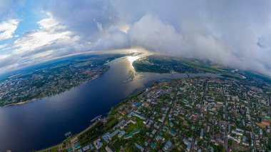 Kostroma, Rusya. Volga nehir seti, Kostroma ve Volga nehirlerinin birleştiği yer.