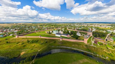 Suzdal, Rusya. St. Euthymius Kurtarıcı Manastırı 1352 yılında Suzdal 'da kurulmuş bir manastır. Hava görünümü