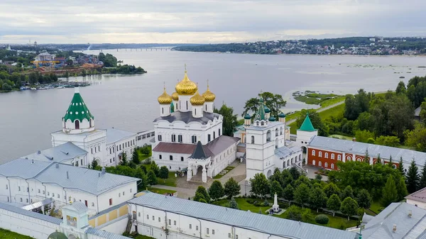 Rusia Kostroma Santísima Trinidad Monasterio Ipatievsky Kostroma Vista Aérea — Foto de Stock