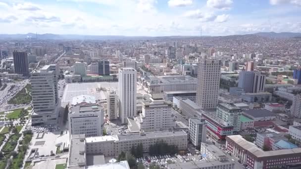 Mongolia, Ulaanbaata. Palacio de Gobierno, Plaza Chinggis (Plaza SuheBator ) — Vídeo de stock