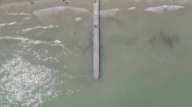 İtalya, Jesolo. Lido di Jesolo ya da Jesolo Lido, Venedik 'in Jesolo şehrinin plaj bölgesi. 4K