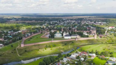 Suzdal, Rusya. Uçuş. St. Euthymius Kurtarıcı Manastırı 1352 yılında Suzdal 'da kurulmuş bir manastır. 4K