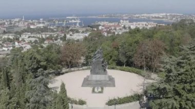 Sivastopol, Kırım. Malakhov Kurgan. Koramiral 'e karşı anıt. Kornilov 1895 'te inşa edildi. 4K