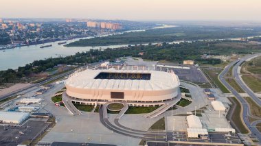 Rostov-on-Don, Rusya - 25 Ağustos 2020: Rostov Arena. Futbol stadyumu, Rostov-on-Don 'da futbol şampiyonası. Günbatımı Saati, Hava Görünümü  