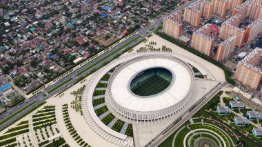 Krasnodar, Rusya - 28 Ağustos 2020: Krasnodar - Krasnodar şehrindeki bir futbol stadyumu. Halk Parkı Krasnodar (Galitsky Parkı). Yaz hava manzarası, Hava manzarası  