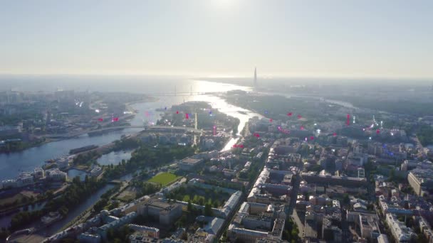 俄罗斯圣彼得堡Saint -Petersburg, Russia.涅瓦河。全景航空视图。贝当古大桥，西高速直径，拉赫塔中心。Gazprom总部4K — 图库视频影像