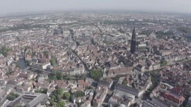Strasbourg, Fransa. Şehrin tarihi kısmı, Strasbourg Katedrali. 4K