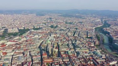 Viyana, Avusturya. St. Stephen Katedrali (Almanya: Stephansdom). Katolik Katedrali - Avusturya 'nın ulusal sembolü. 4K