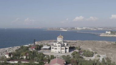 Sivastopol, Kırım. Chersonesos 'taki the the the the the the the Hughmirsky Cathedral. Chersonesus Tauric - Kırım kıyısındaki Herkül yarımadasında antik Yunanlılar tarafından kuruldu. 4K