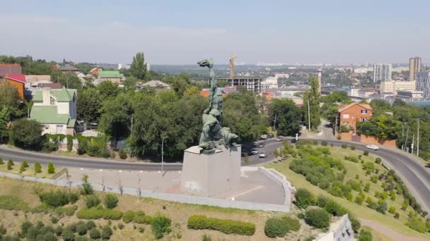 Rostov-on-Don, Russie. Monument à la grève de 1902. 4K — Video