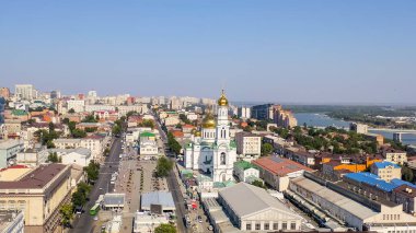 Rostov-on-Don, Rusya - 25 Ağustos 2020: Kutsanmış Bakirenin Doğuşu Katedrali, Havadan Bakış  