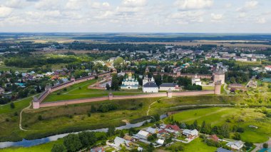 Suzdal, Rusya. Uçuş. St. Euthymius Kurtarıcı Manastırı, 1352 yılında Suzdal 'da kurulan bir manastır.  
