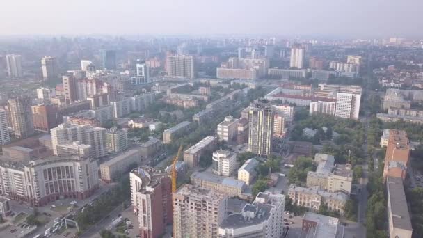 Panorama över staden Novosibirsk. Utsikt över broarna och floden Ob. Ryssland. 4K — Stockvideo