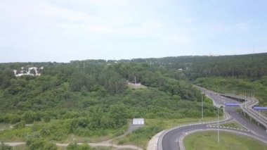 Kuzbass madencilerinin anısına dikilmiş anıt. Kemerovo şehri. - Rusya. 4K