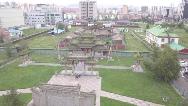 Mongolie, Oulan-Bator. Palais d'hiver du Bogd Khan (Palais de Bogd Gegen). Le complexe est situé dans le district d'Oulan-Bator au sud-est de Bayanzurkh. 4K — Video