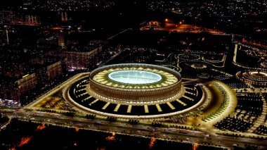 Krasnodar, Rusya - 26 Ağustos 2020: Krasnodar - Krasnodar şehrindeki bir futbol stadyumu. Halk Parkı Krasnodar (Galitsky Parkı). Gece Vakti, Hava Görüntüsü  